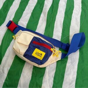 LONG WEEKEND Monterey sling Camera bag